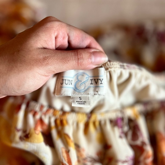 Jun & Ivy Milk Maid Dress - Picture 7 of 7